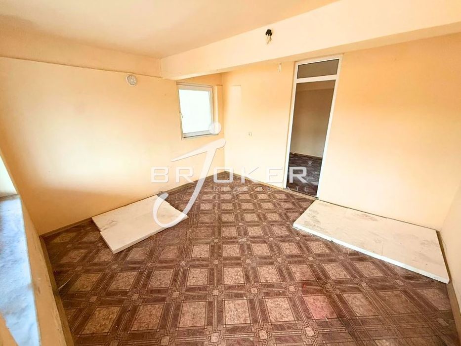 Пром. помещение в Кърджали-Промишлена зона - Изток