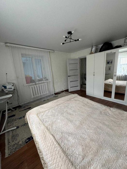 В продаже трехкомнатный дом