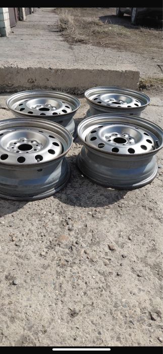 Продам диски на приору 14 разм