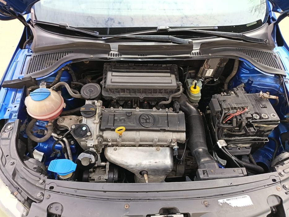 Продам автомобиль Skoda Rapid 2014