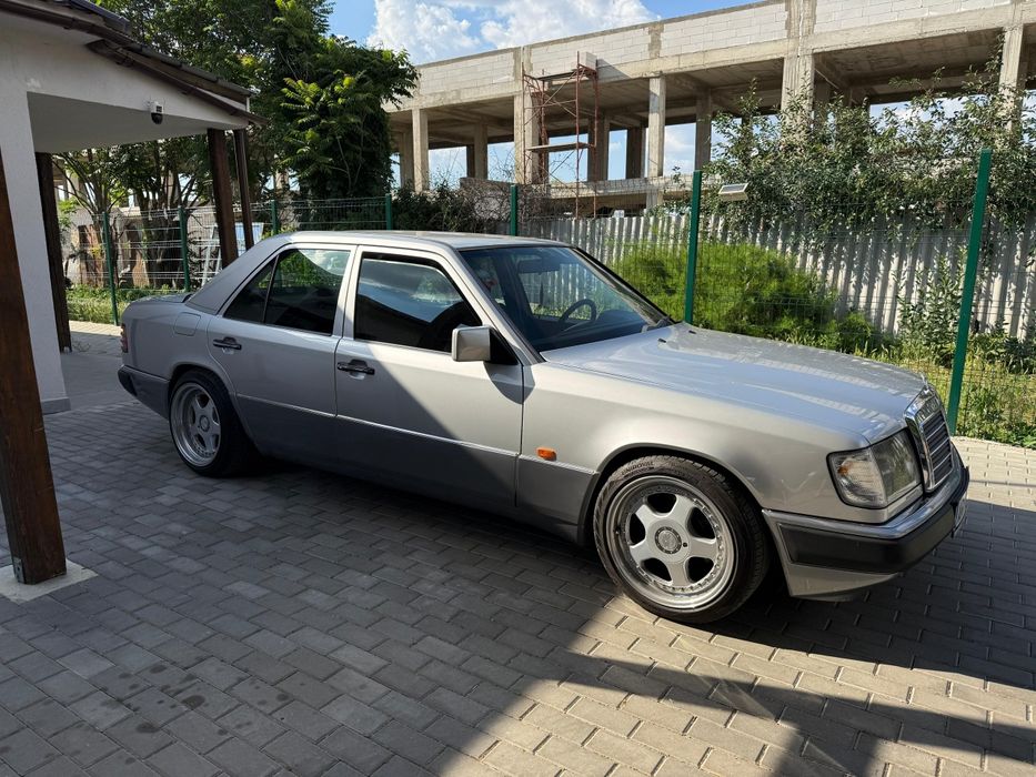 MERCEDES-BENZ E-Class 1992 — imagine 2