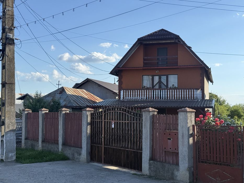 Casa Bucov, str.Nicole Iorga,construtie 2010 ,P+E+M,
