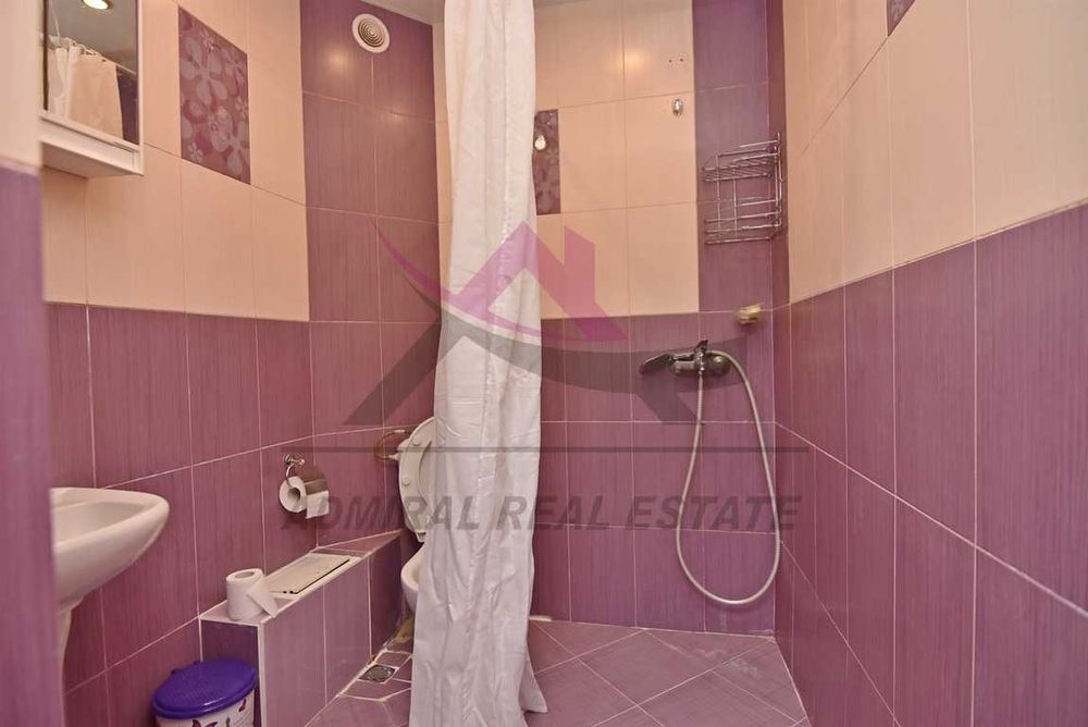 Тристаен -обзаведен -Аспарухово