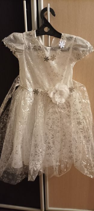 Белое платье снежинки новогоднее