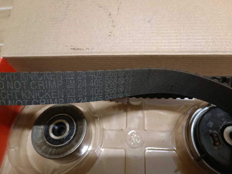 Комплект ангренажен ремък за Opel Astra K015603XS и водна помпа