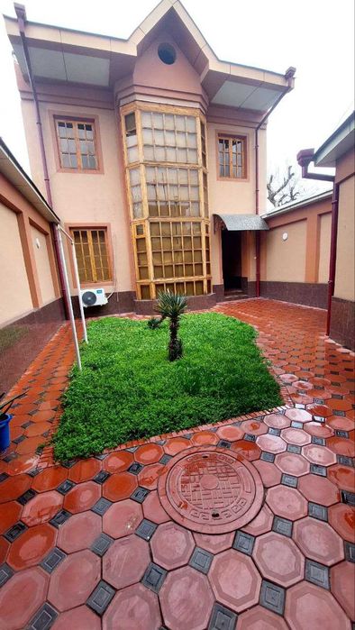 Уй сотилади!!!шароити яхши