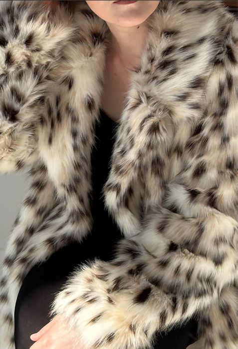 Продам эко шубу.