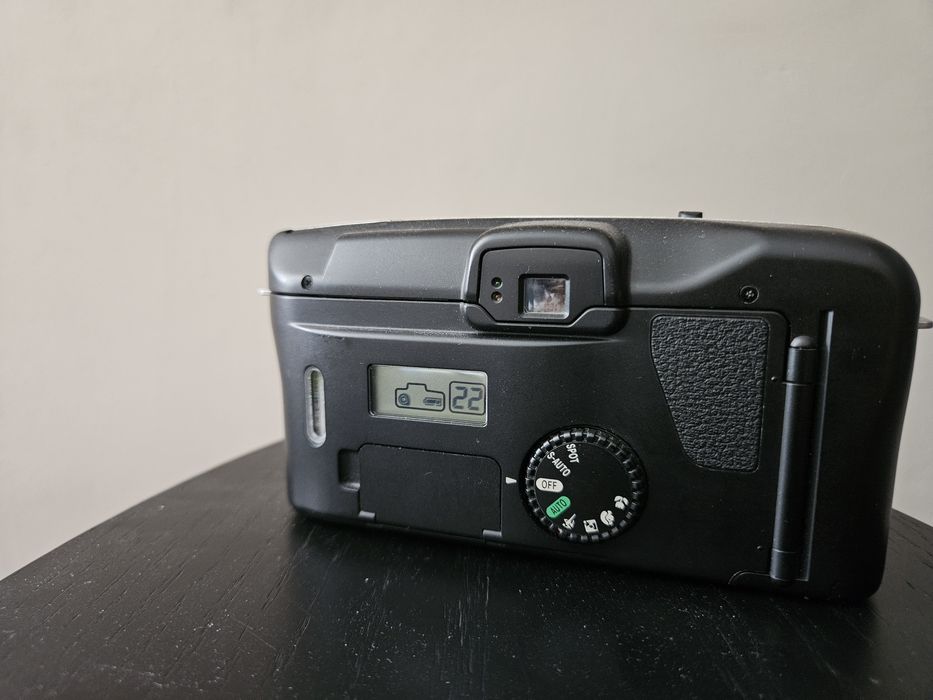 Canon Point & Shoot pe film