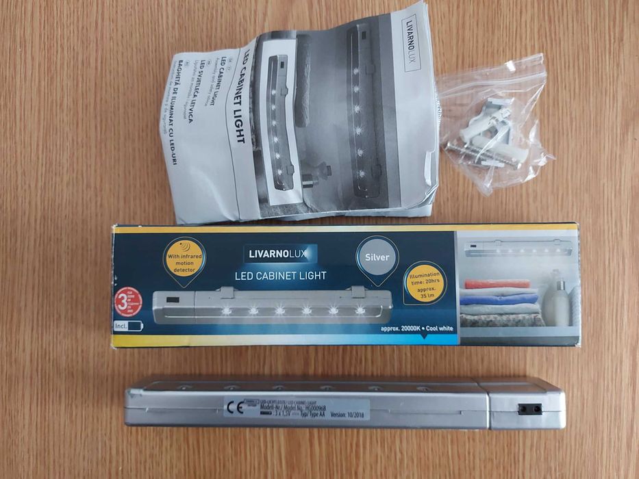 Bagheta / lampa de iluminat cu LED-uri, sensor de miscare infrarosu