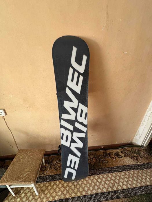 Сноуборд BIWEC  с креплением