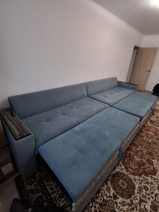 Продам диван 4 метра