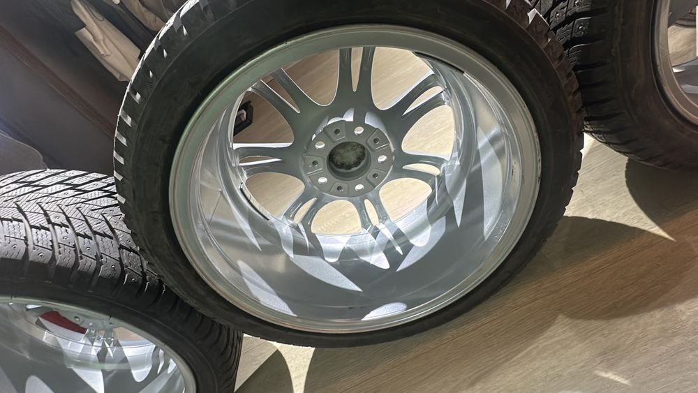 Комплект дисков с резиной bmw