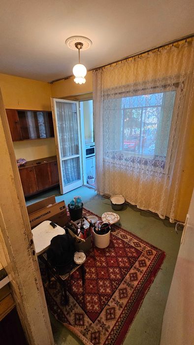 Продава се Тристаен апартамент в Ямбол, Граф Игнатиев - 60 кв.м за 1105 €/кв.м - Снимка #3