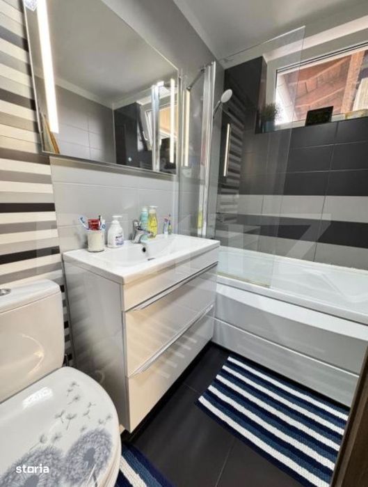 Apartament 3 camere, 68 mp, zona Tineretului