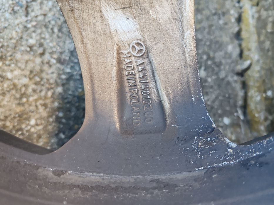 Мерцедес 225/55/17 цола, Mercedes W447