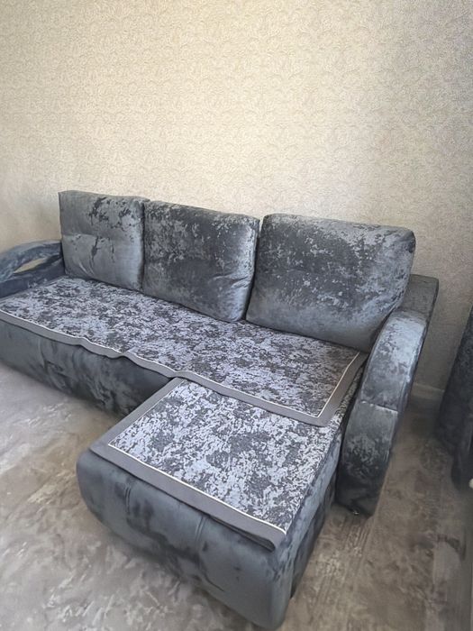 Продам диван 2,40