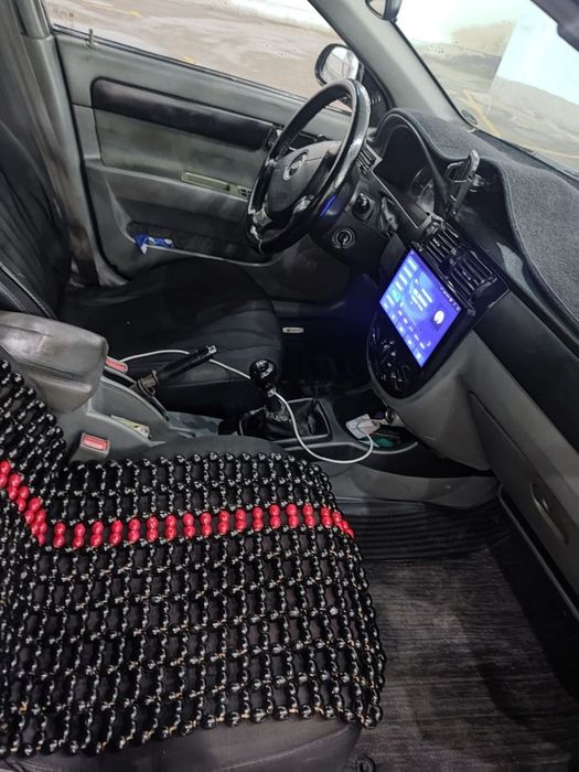 Срочная прадаëтся Lacetti 1.8