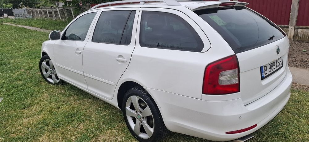 SKODA Octavia 2012 — imagine 3