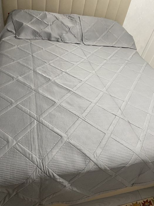 Покрывало с двумя наволочками