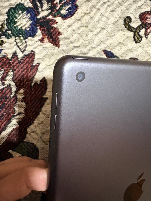 Продам IPAD 9 срочно