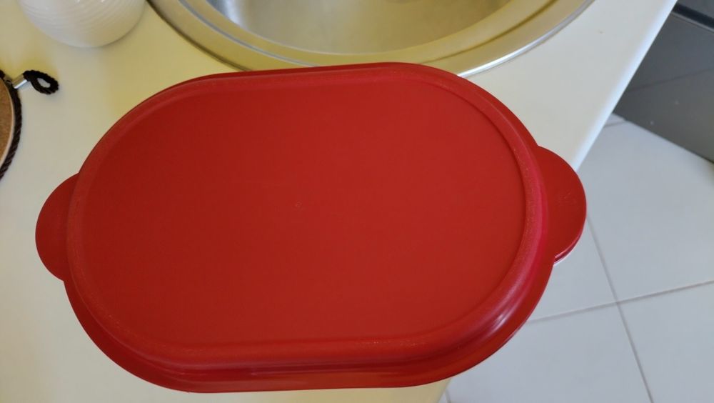 Хлебница Tupperware