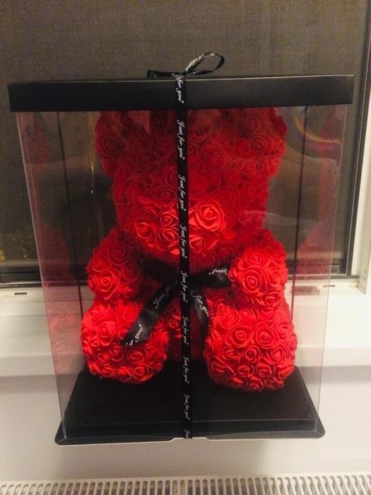Figurina ursulet din flori artificiale de spuma 40 cm 150 lei