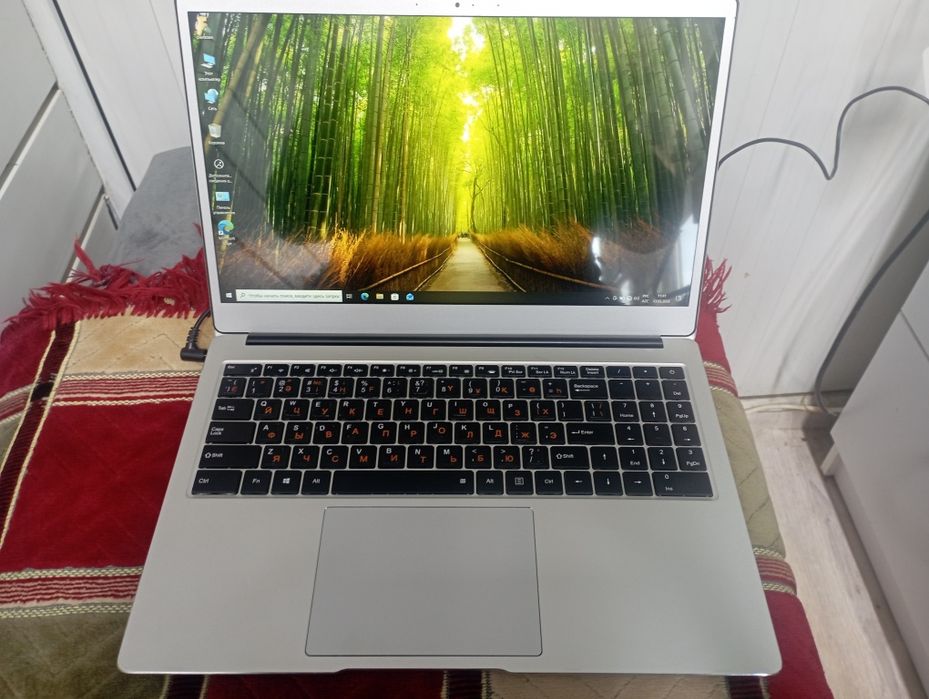 Ноутбук сатылады