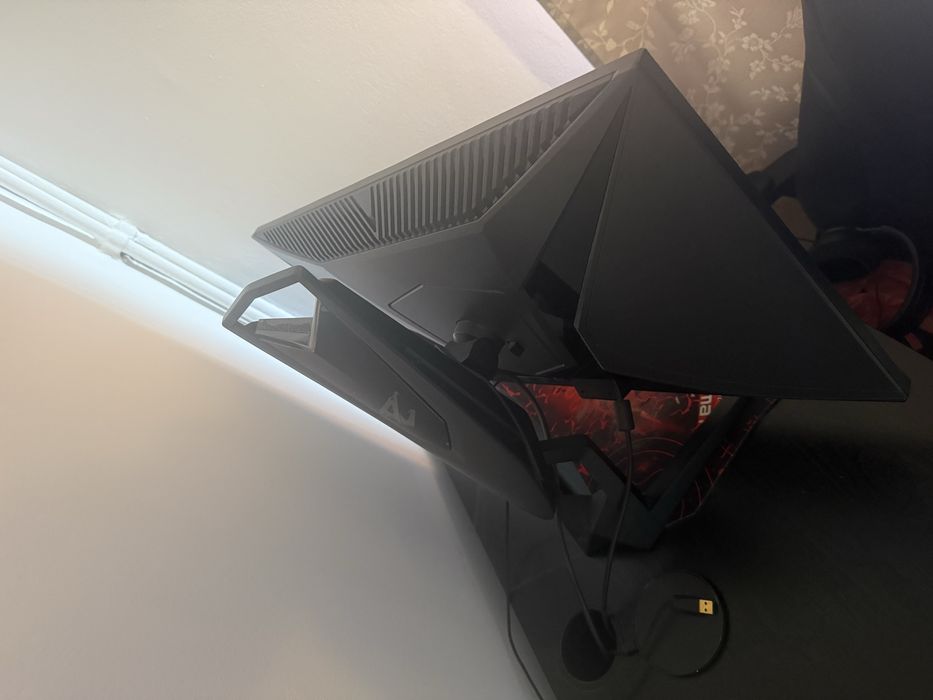 Monitor Gaming GIGABYTE AORUS FI27Q 27" QHD 165Hz IPS 1ms - Impecabil