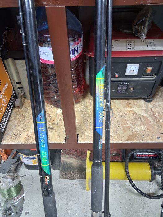 Продавам въдици .