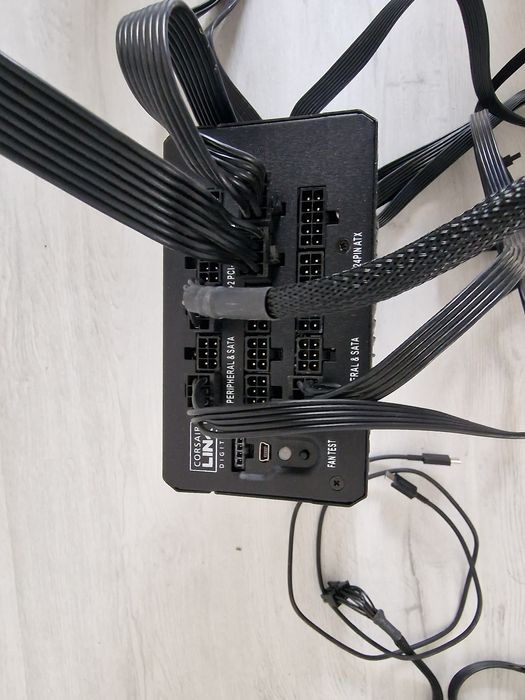 Sursa PC HX1200i Corsair