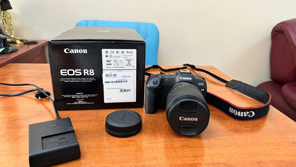 Canon EOS R8 + объектив