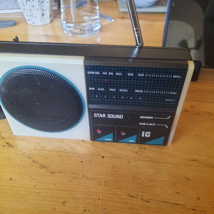 Продавам радио  туристическо