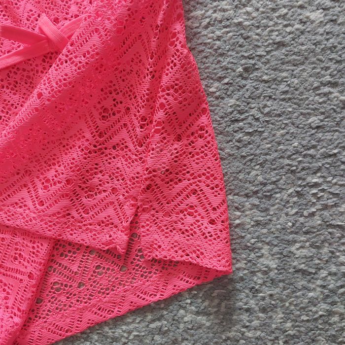 Rochie de plajă și ochelari de înot
