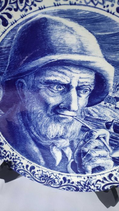 Голяма декоративна порцеланова чиния на Делфт