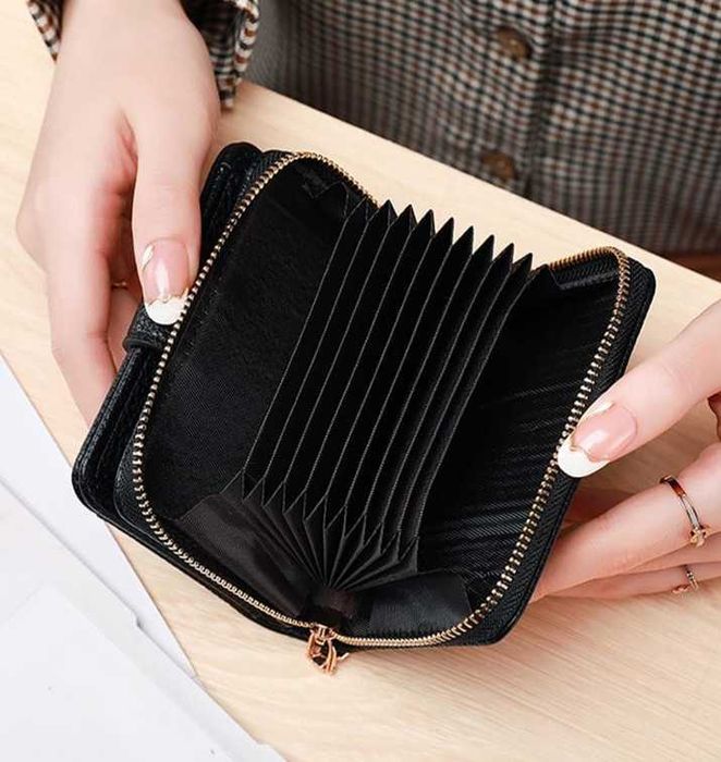 Кошелек вместительный