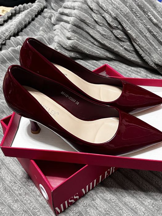 Туфли бордовые женские