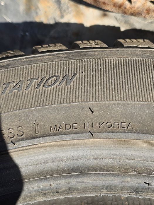 Резина зимняя 215/55 R17