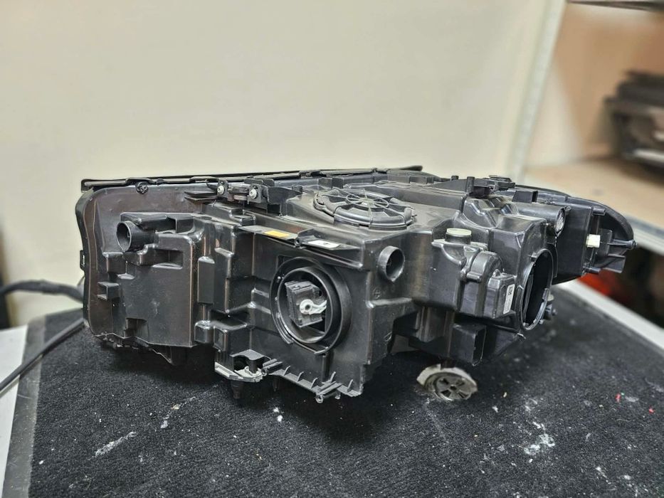 Десен фар фарове BMW 5 G30 G31 LED desen far бмв 5 г30