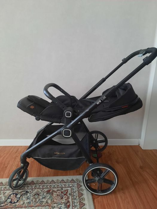 Коляска на все времена года.