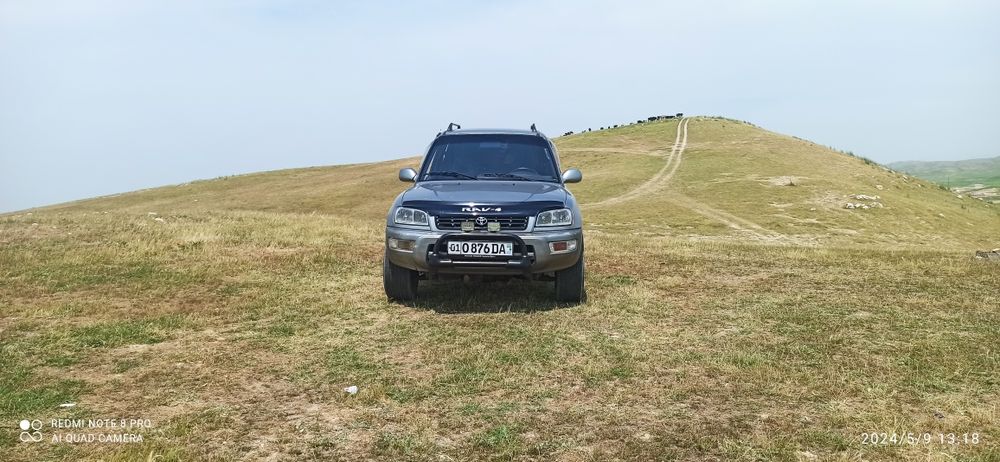 Toyota Rav4 J.   karatishka obmen bor taklifla bosa koramiz