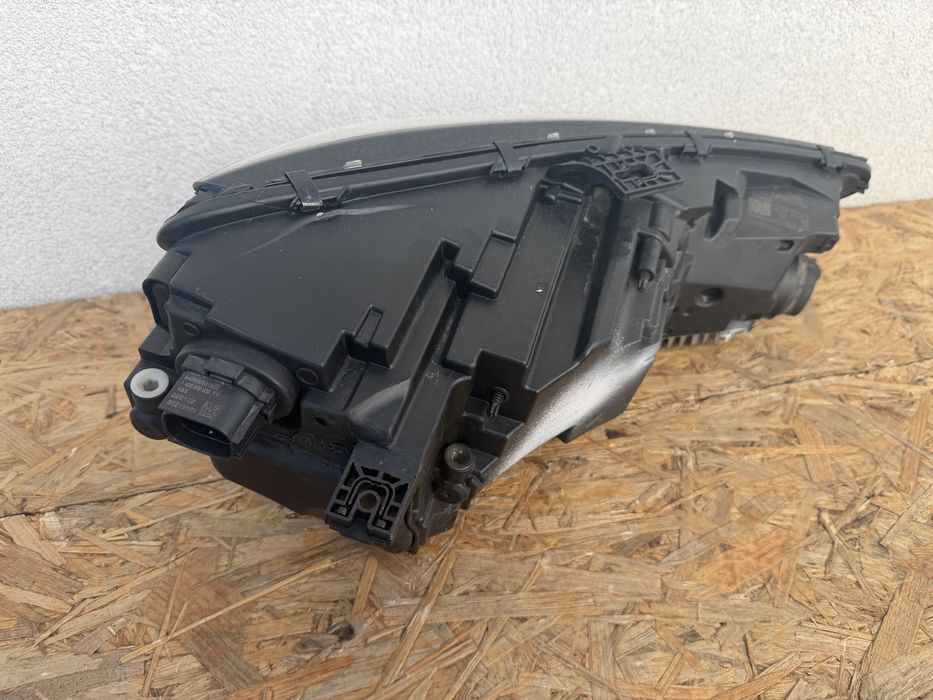 Far stanga Audi A4 B9 8W Facelift Full LED Matrix Original Europa