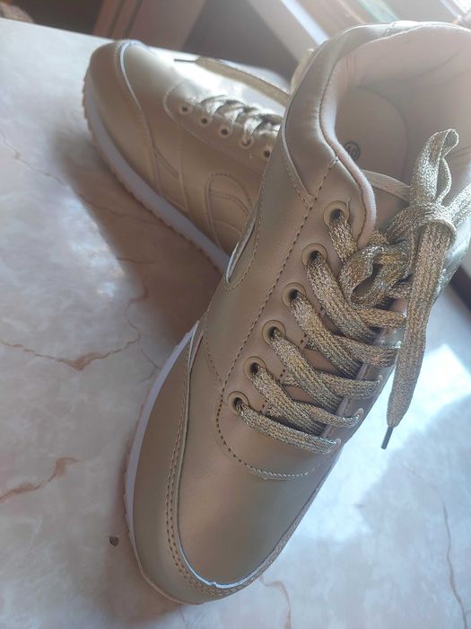 Кроссовки женские 25,5 см по стельке, 40 размер