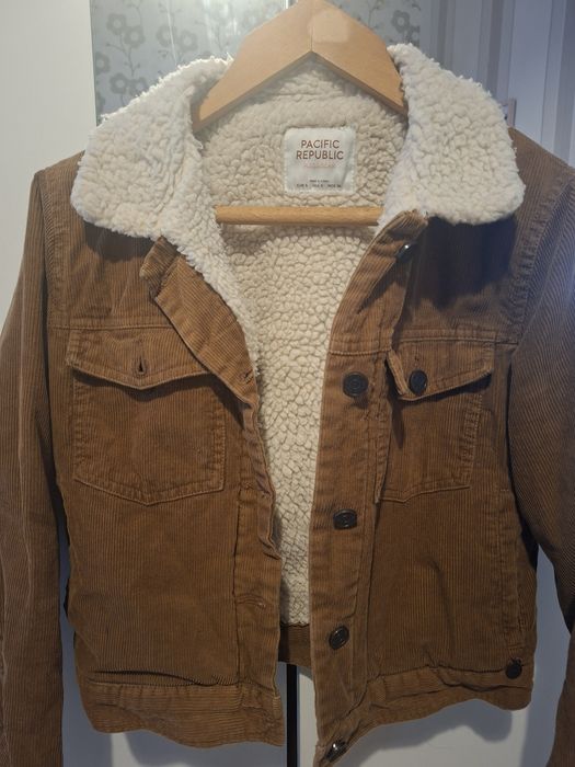 Дамско яке  Pull Bear ,размер С