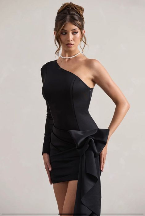 Продавам нова черна рокля