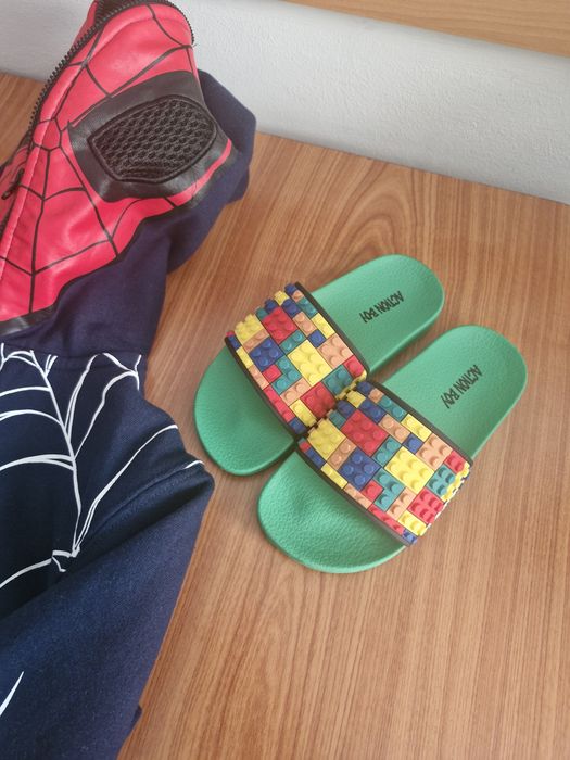 Bluza trening Marvel si papuci lego
