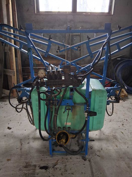 Instalație erbicidat met