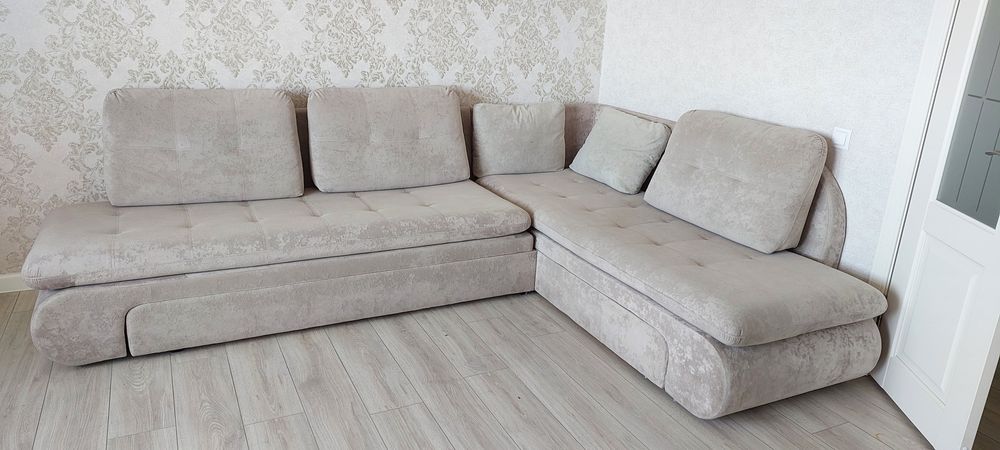 Продаю угловойдиван