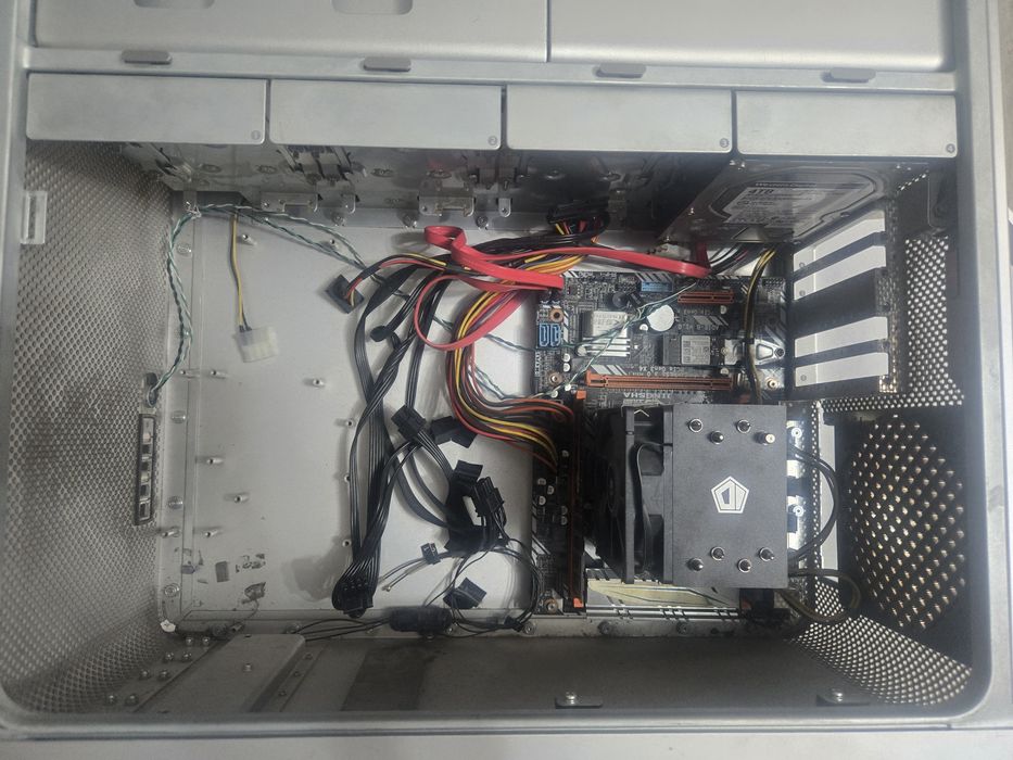 Корпус Mac Pro 2008 с блоком питания