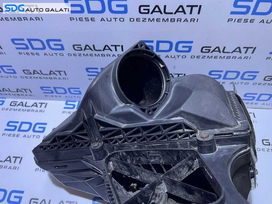 Carcasa Filtru Aer Audi A5 2.0 TDI CAGA CAGB CAHA CAHB CMEA CMFA CMFB CGLC CGLD CJCA CJCB CJCD 2008 - 2017 Cod 8K0133837T 8K0133843E 8K0133835AD [AV0986]