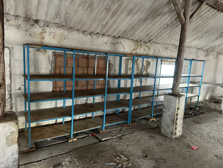 Rafturi metalice pentru depozitare